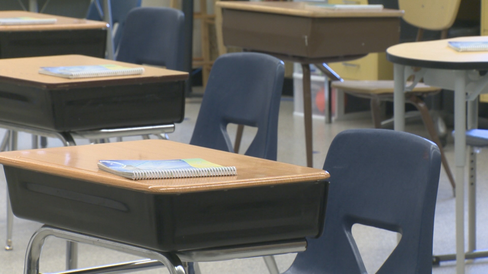The Algonquin and Lakeshore Catholic District School Board is reporting a positive case of COVID-19 in a Napanee elementary school.