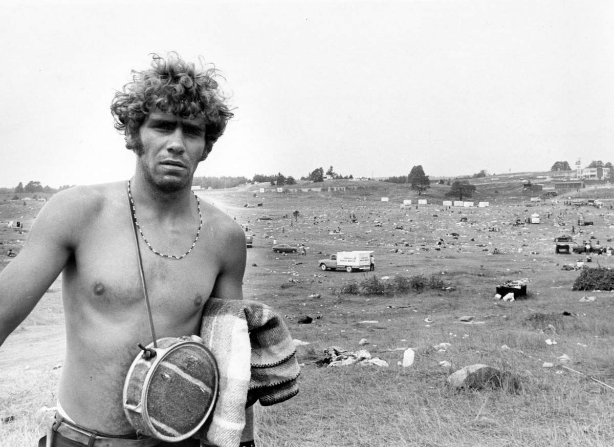 Alton Hamm from East Harvard County, Conn. on his way home at the end of the Strawberry Fields rock festival, Aug. 10, 1970. 