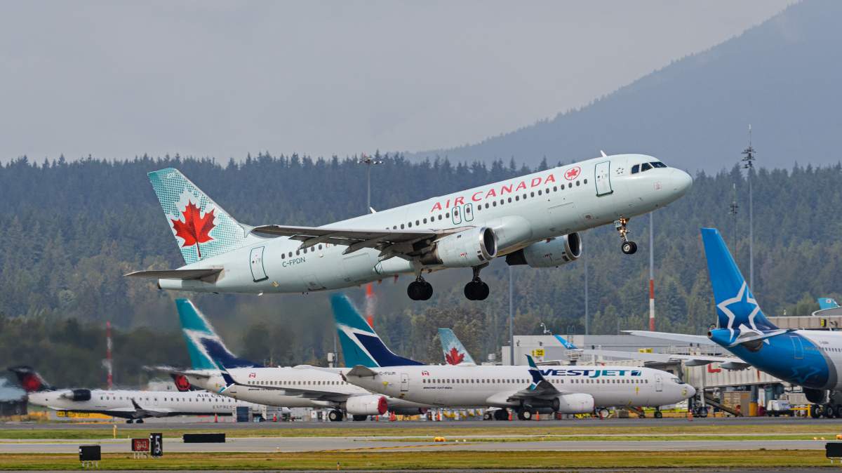 An Air Canada Airbus A320 jet (C-FPDN) takes off from Vancouver International Airport, Richmond, B.C. on Thursday, September 24, 2020. 