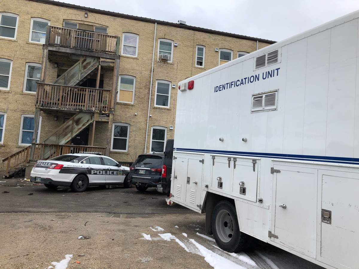 The Winnipeg Police Identification Unit on scene at an apartment block on Ellice for a homicide on Oct. 21, 2020.