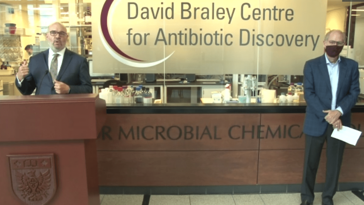 Dr. Gerry Wright and McMaster President David Farrar during a provincial funding announcement for the David Bradley Center for Antibiotic Discovery on Oct. 7, 2020.