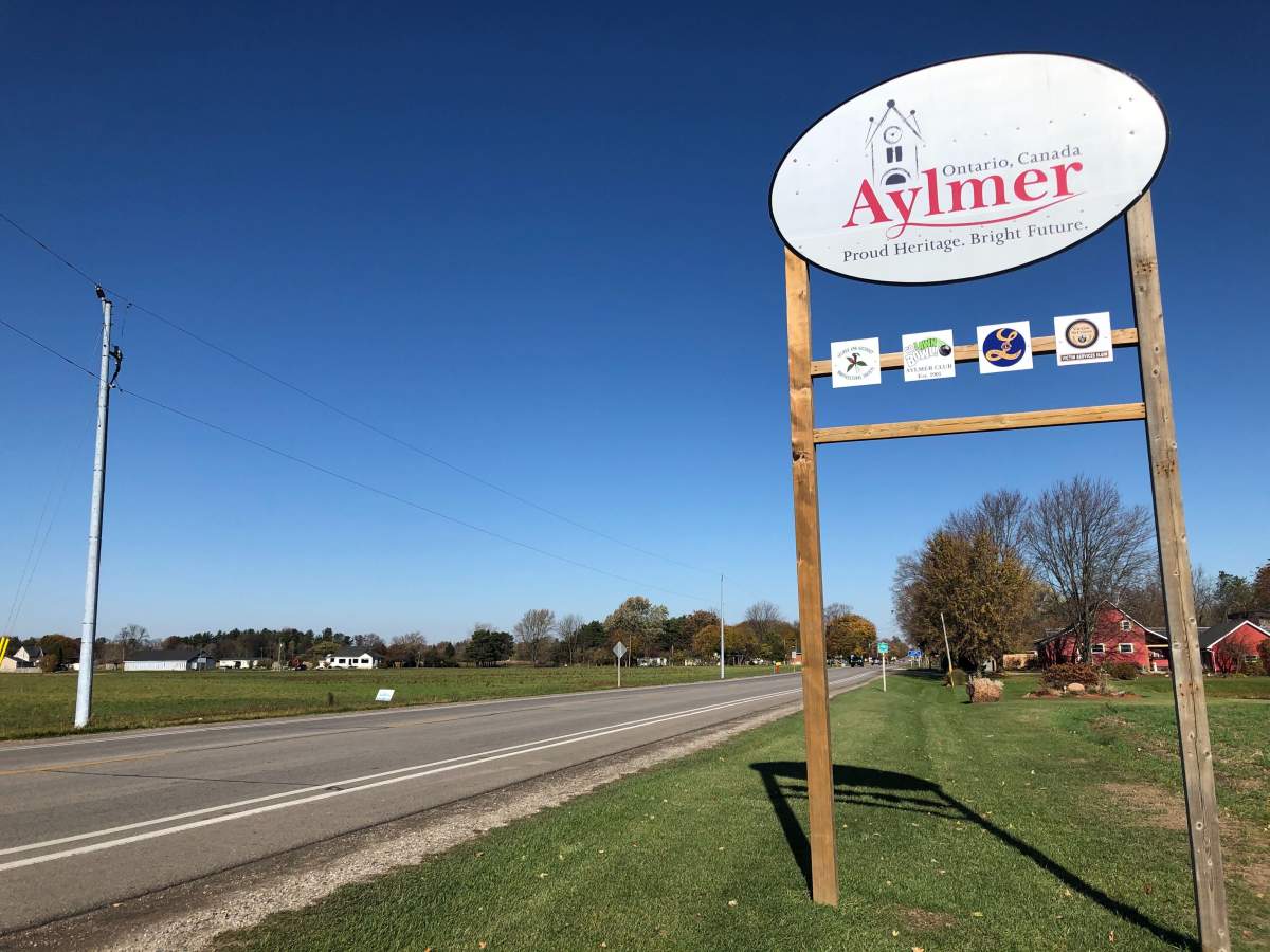 aylmer town sign