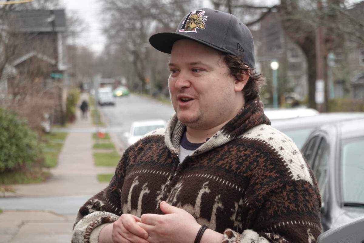 Daniel Schloss speaks to Global News outside Tako Loko on Wednesday, Dec. 2, 2020.