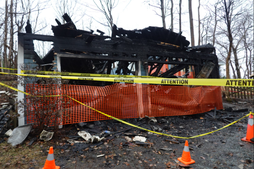 Garage fire in Lake Echo, N.S.