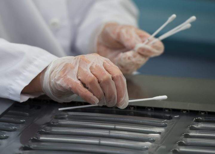 The Quebec Liberal opposition is calling for a massive testing strategy in schools.