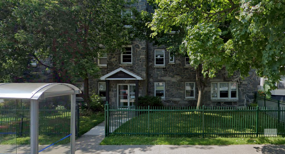 Image of Ardmore Hall before it got partially demolished. 