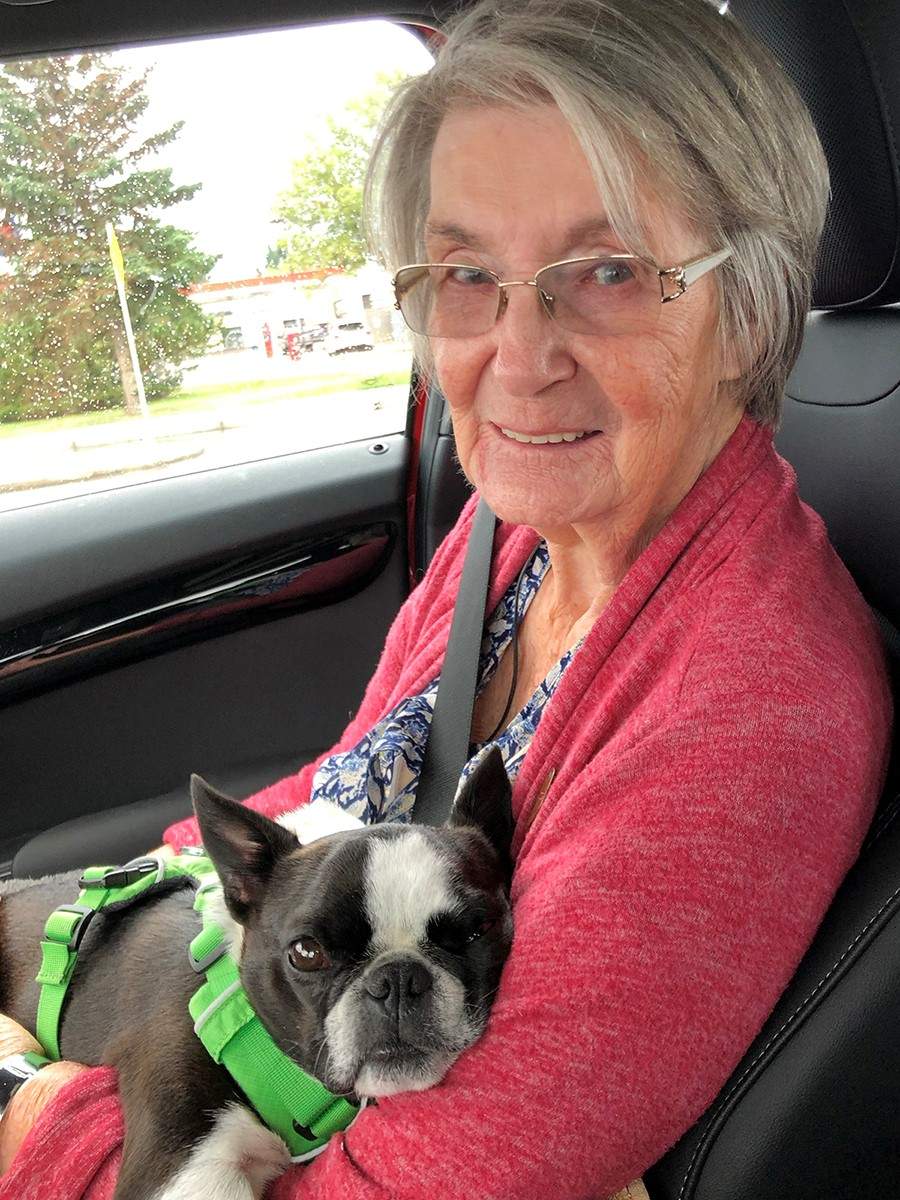 Audrey Petersen visiting with her daughter Carol and dog Pepper in Edmonton, September, 2020. This was the last time the two saw each other in-person.