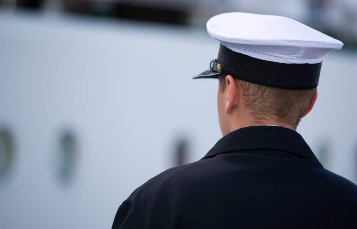 A sailor has been kicked out of the Canadian Armed Forces for admitted involvement with online hate groups.
