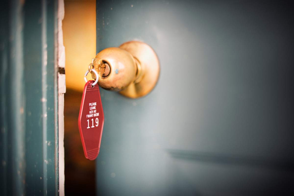 Alberta is expanding its COVID-19 self-isolation hotel expansion program to anyone living in the province. 