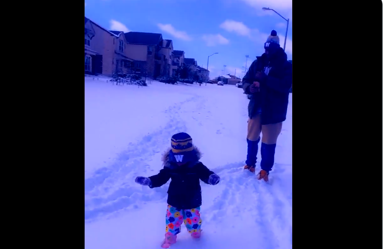 Winnipeg Blue Bomber Willie Jefferson and his family are using their Canadian experience to help them through a snowstorm at home in Texas.