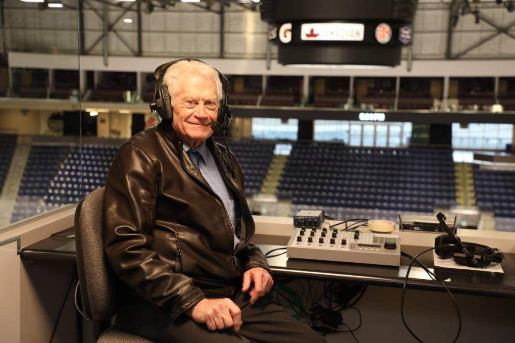 Legendary WHL broadcaster Bob Ridley hits 4,000 game mark - image