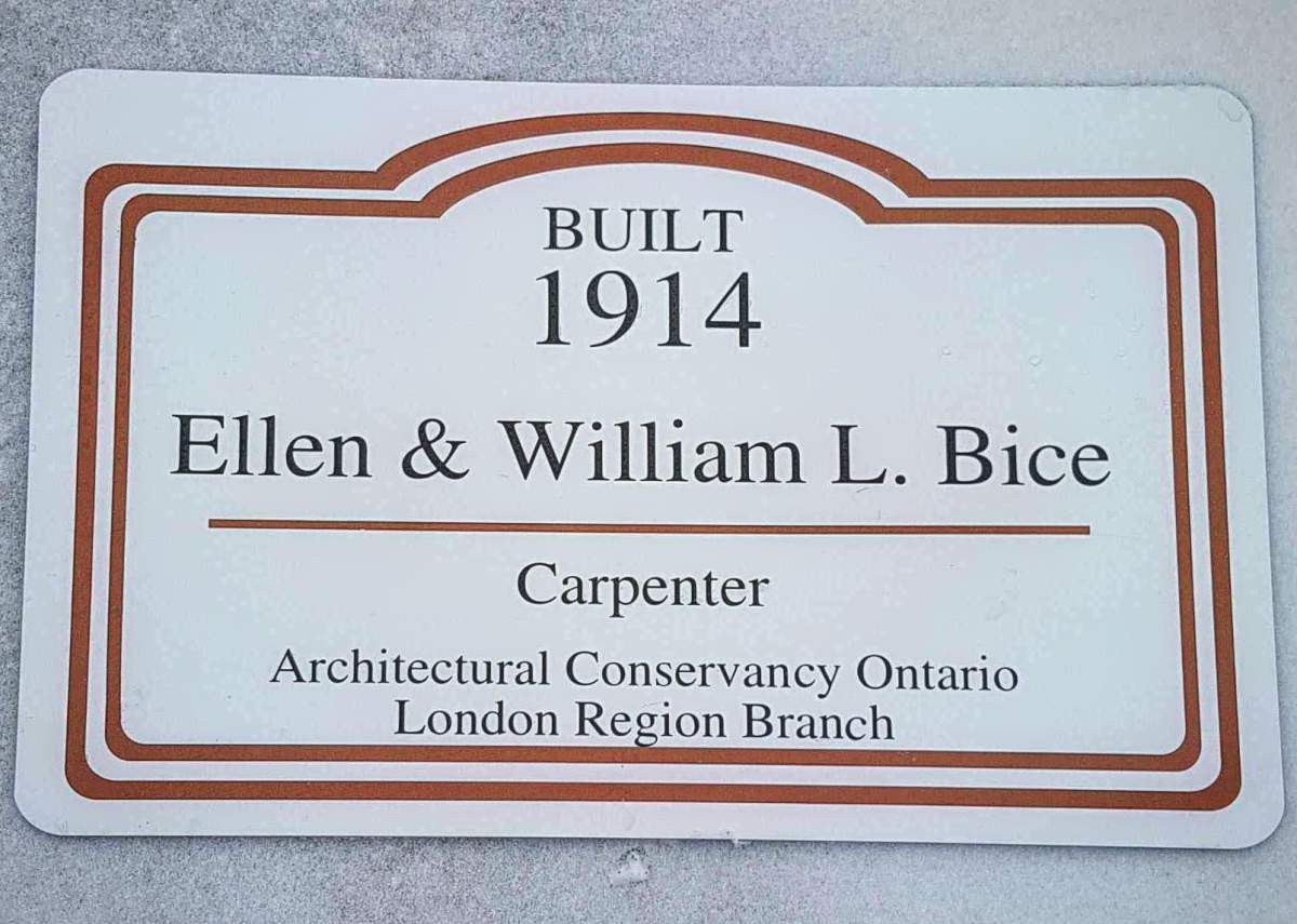 ACO London reports surge in demand for historical house signs - image