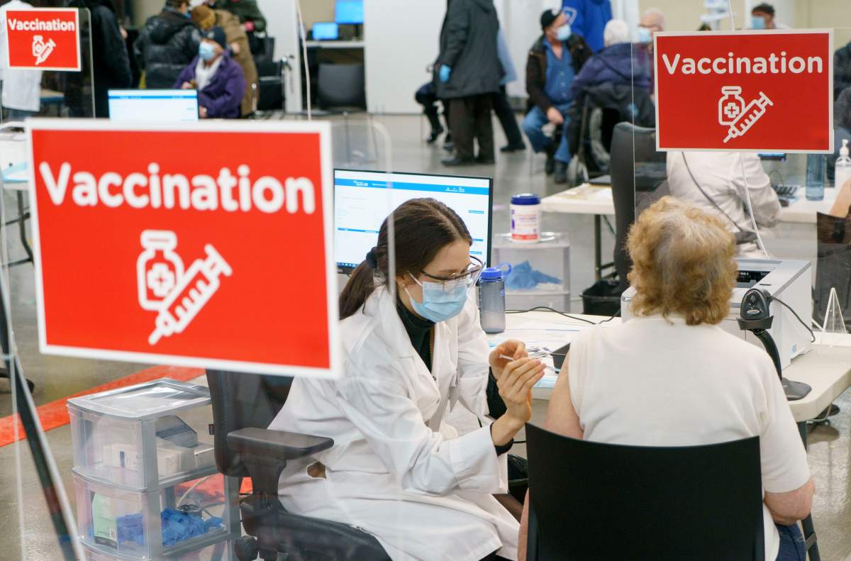 Quebec's Health Minister is urging people to continue to respect the measures while the inoculation campaign continues. 