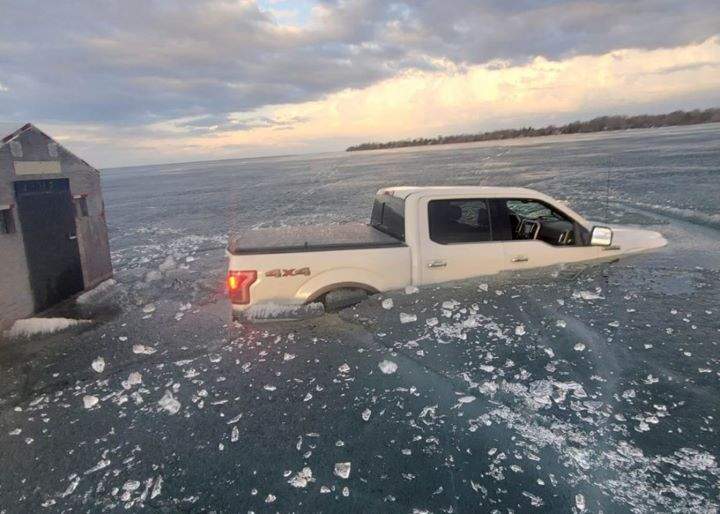 Police caution of unsafe ice conditions on Lake Simcoe after 7 people rescued - image