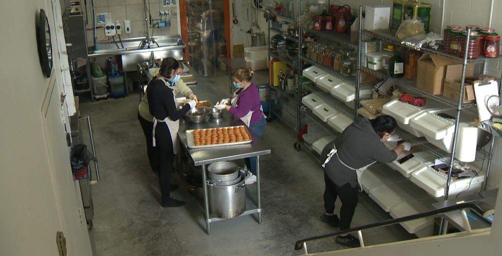 Montreal catering company, Les Filles Fattoush, is staffed by Syrian refugees. Barry Donnelly/Global News