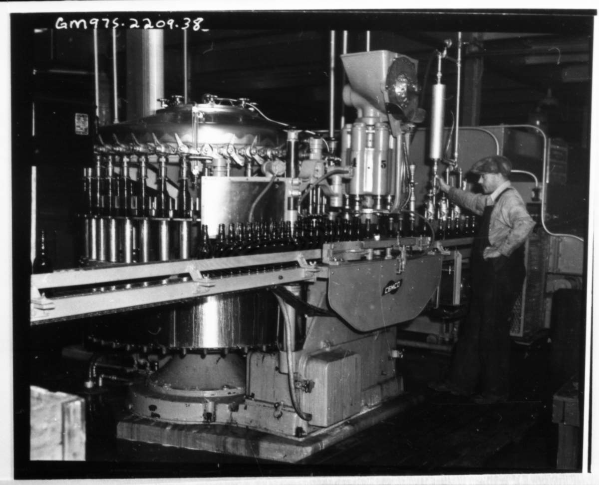 Undated photo of a man working in Sick’s brewery