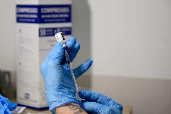 Saskatchewan and Indigenous Services Canada will work together to deliver COVID-19 vaccines to First Nations.