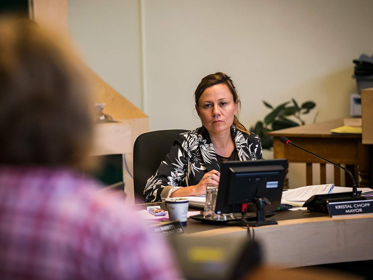 Norfolk County Mayor Kristal Chopp says she has voiced concerns about the local health unit’s rule that bars workers from going outside for fresh air but it’s fallen on deaf ears.