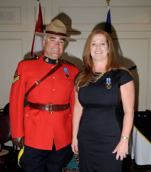 Off-duty RCMP officer and retired cop together rescue fisherman from capsized boat - image