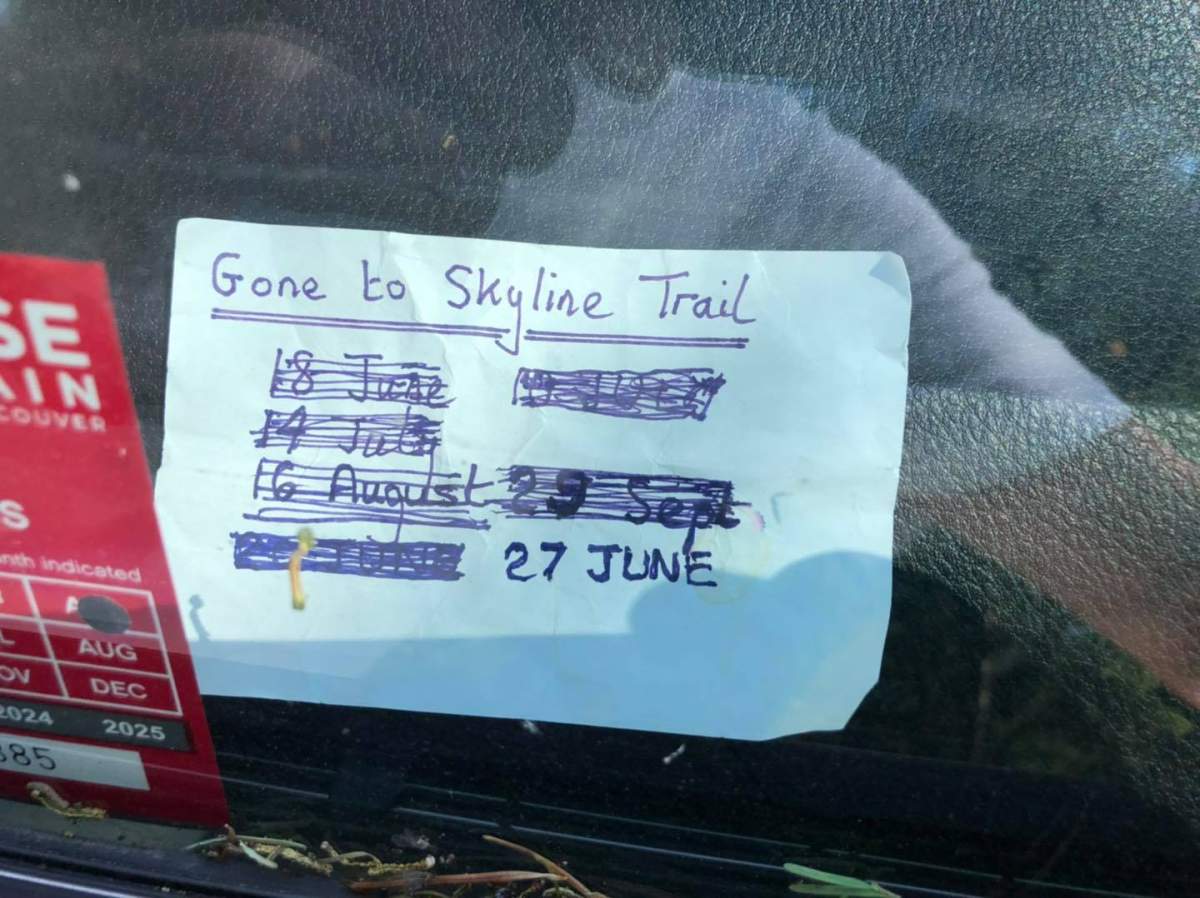 A note found on a vehicle belonging to Howard Moore.