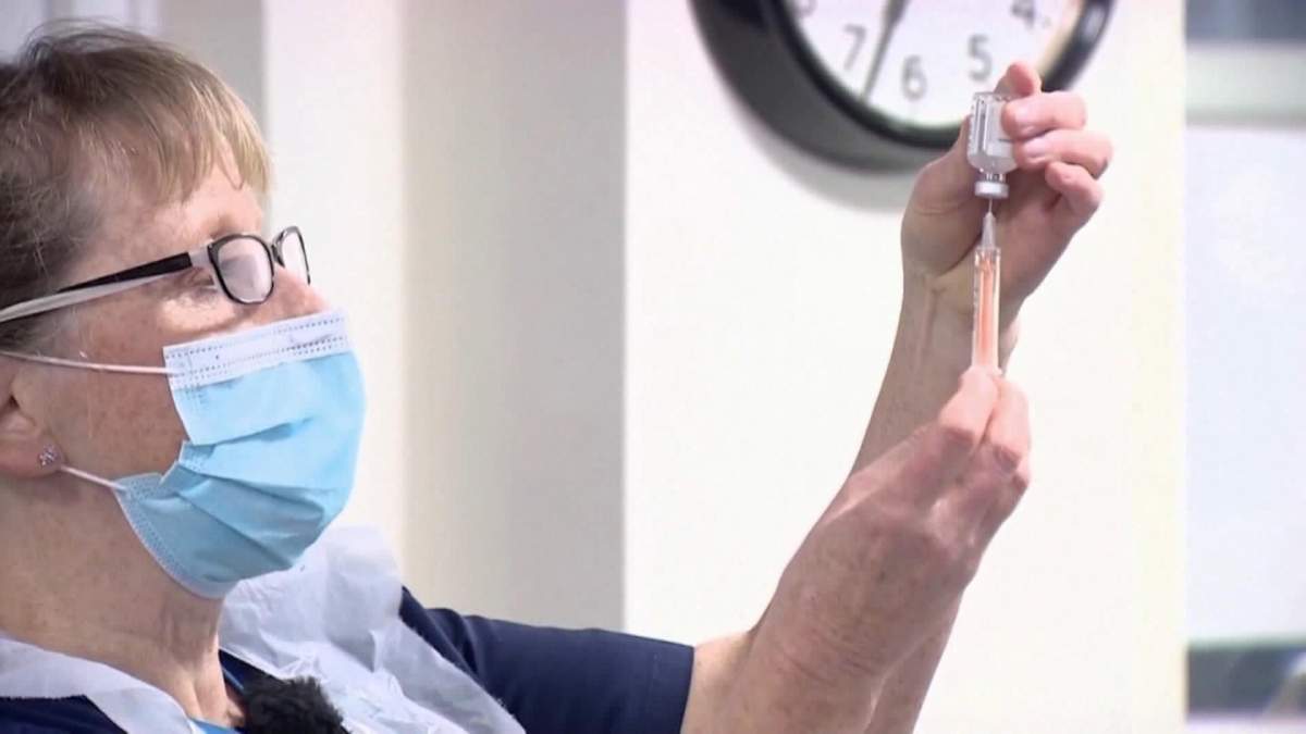 As of June 7, anyone aged 60 or older, or those who received their first dose of the vaccine on or before March 29 are now able to receive their second dose.