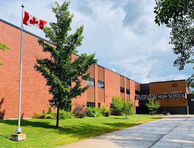 Teenager arrested after threat made against Riverview High School - image