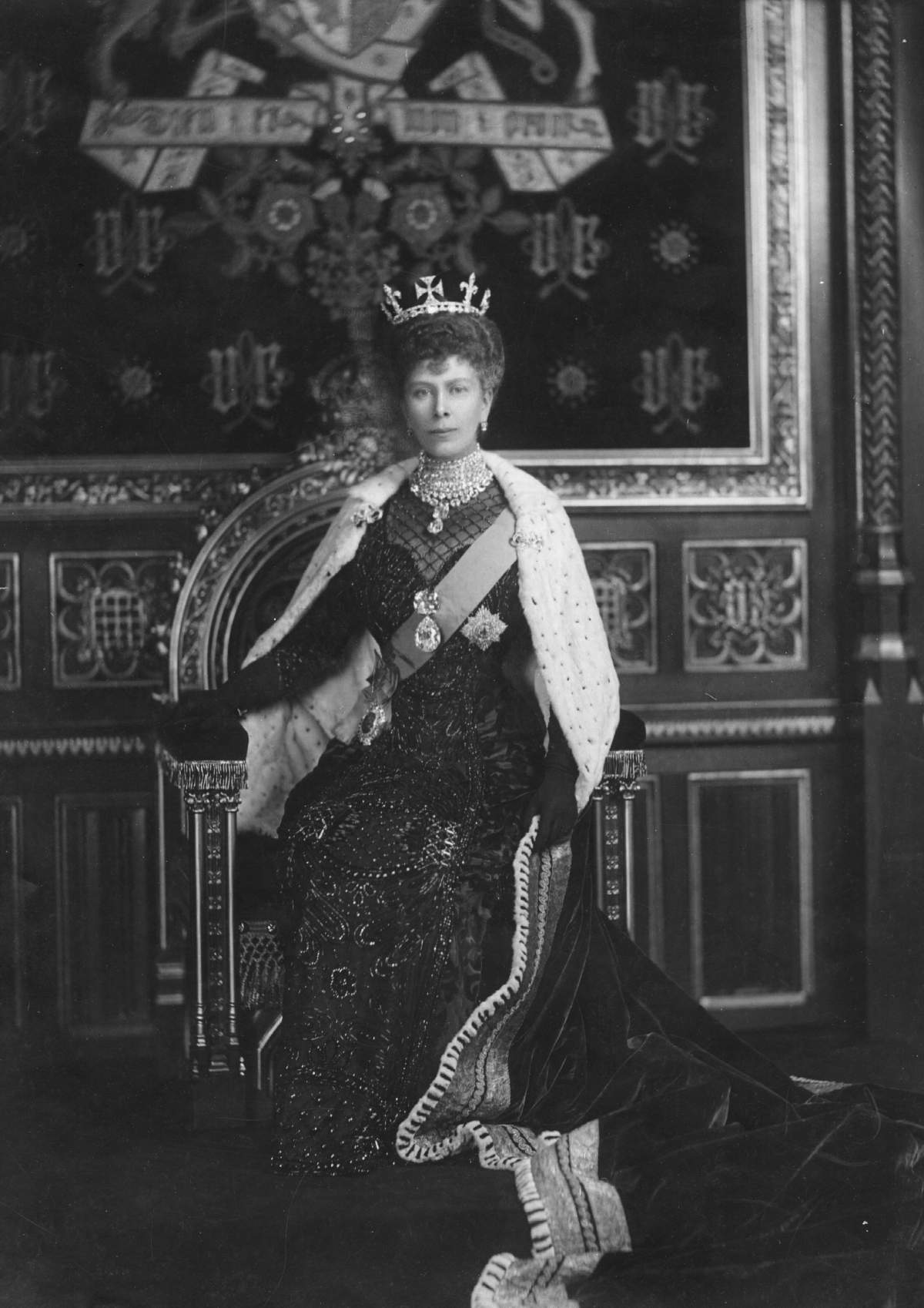 Mary of Teck, wife of King George V, is shown wearing stones from the Cullinan diamond as a pendant broach in 1911.