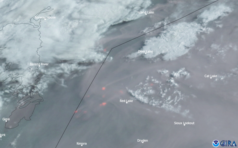 Satellite images show wildfire smoke spreading across Canada - image
