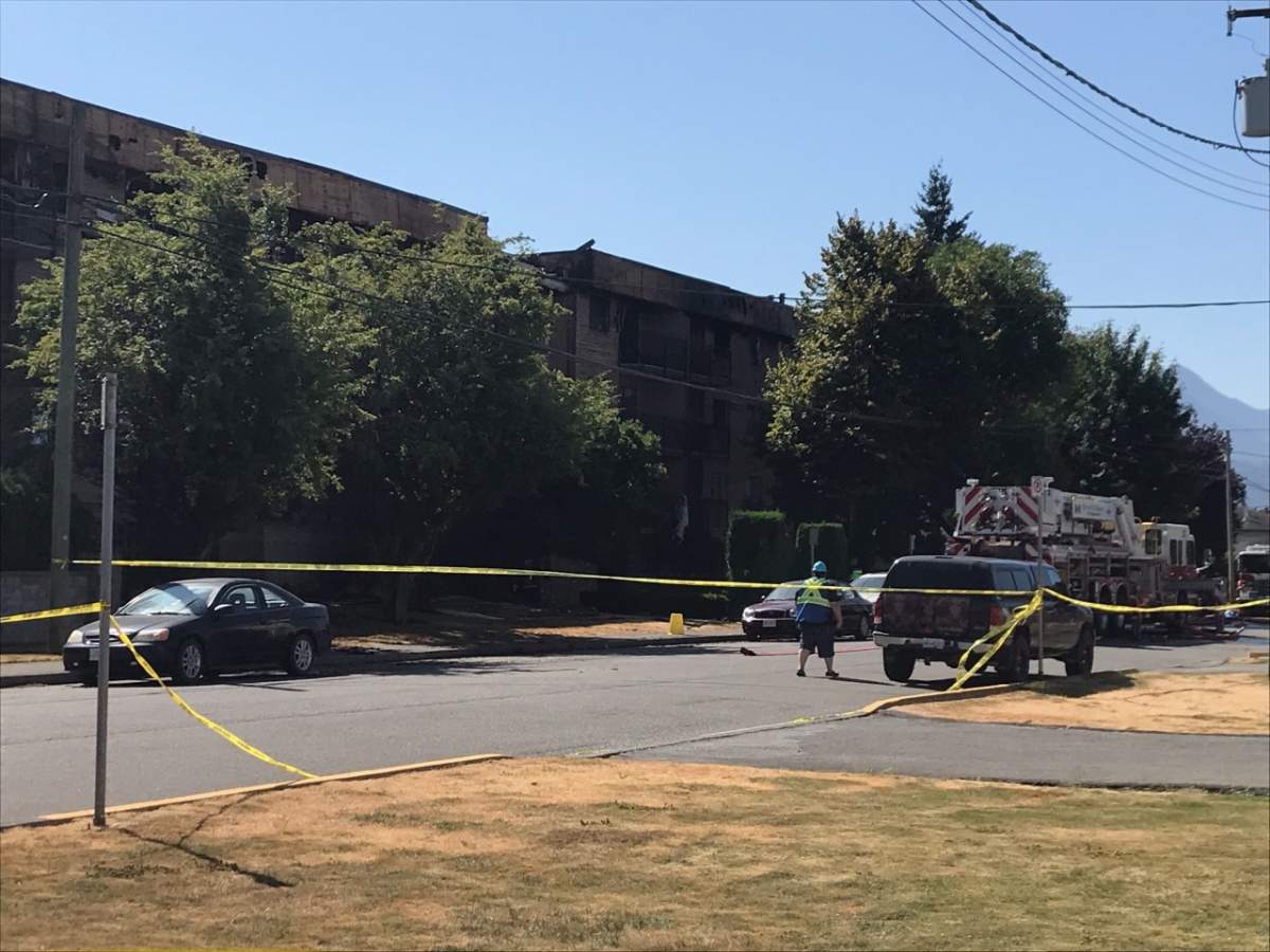 The fire at the apartment in Chilliwack has now been extinguished.