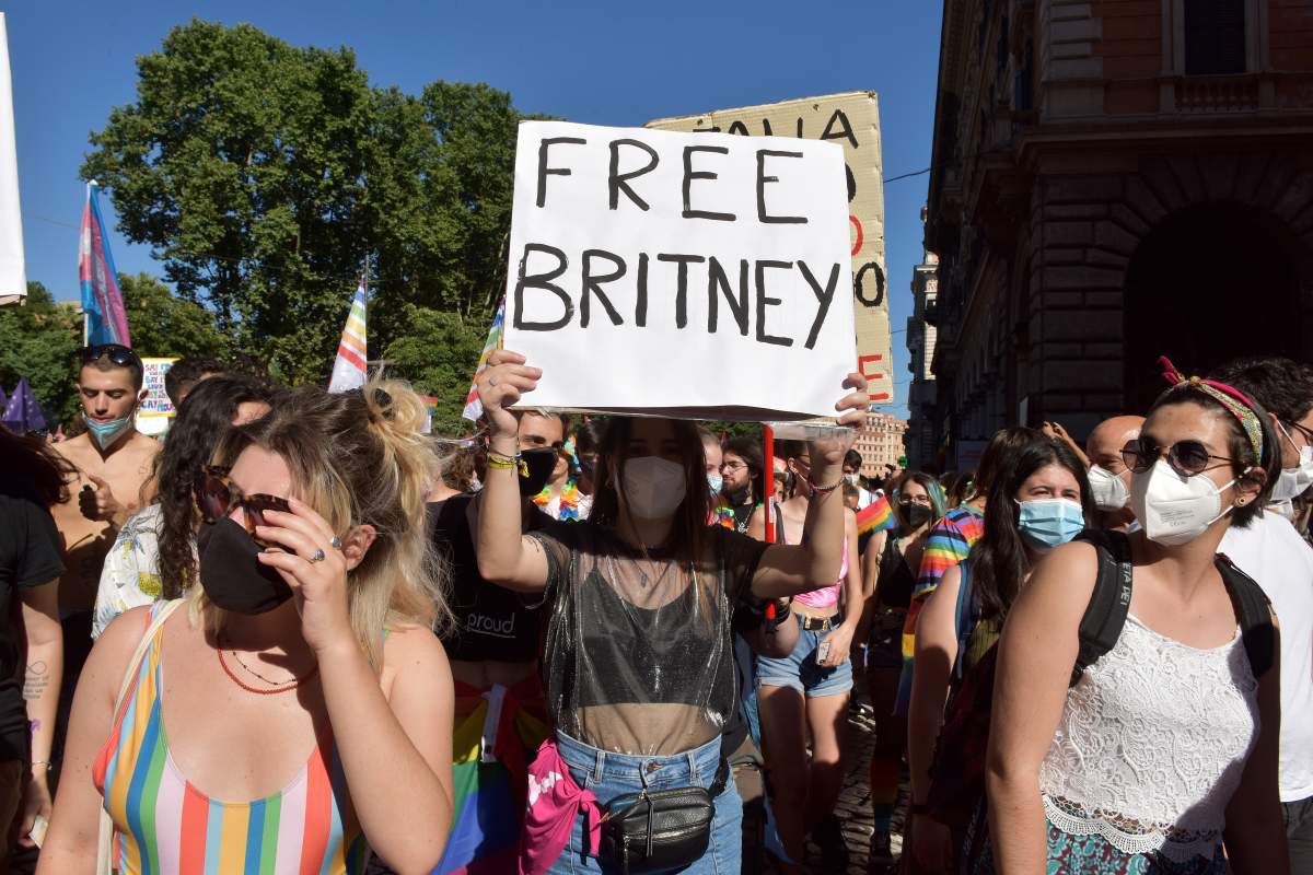 Free Britney supporter