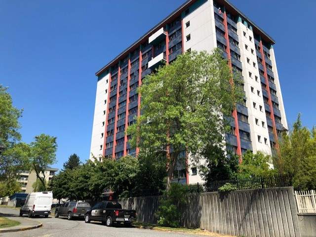 The building at 350 Keefer Street.