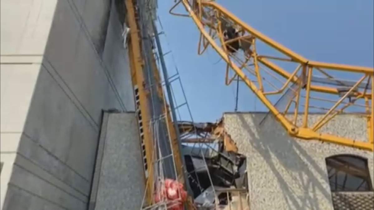 A vigil has been organized for the victims of the deadly crane collapse in downtown Kelowna. 