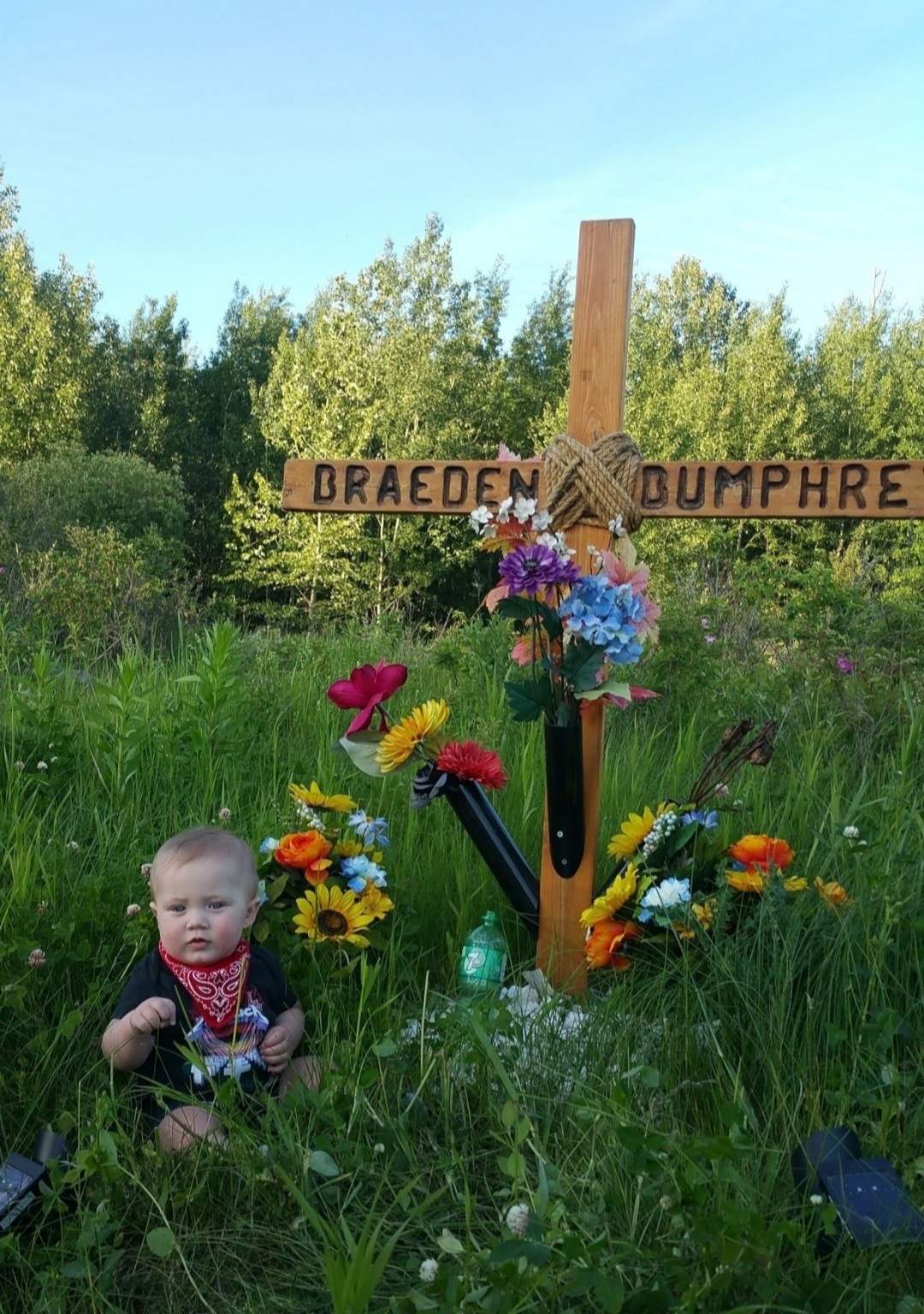 Image of Braeden’s memorial wooden cross.