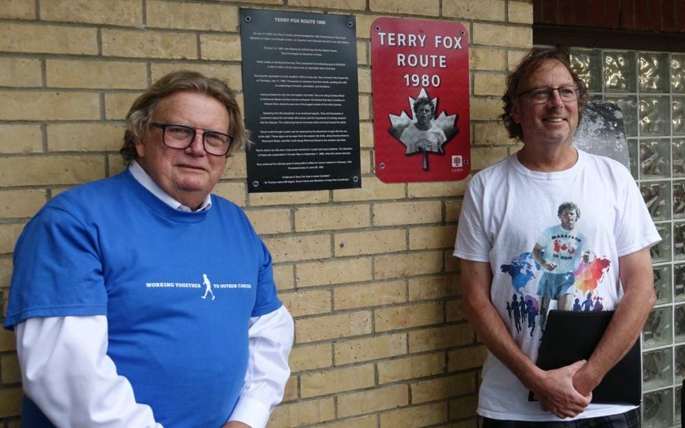 Mayor Ed Holder and Terry Fox Run London unveiling the plaque in Victoria Park on July 17, 2021.