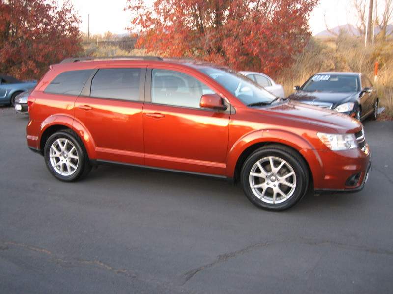 A photo of a similar vehicle to the one that is part of this investigation.