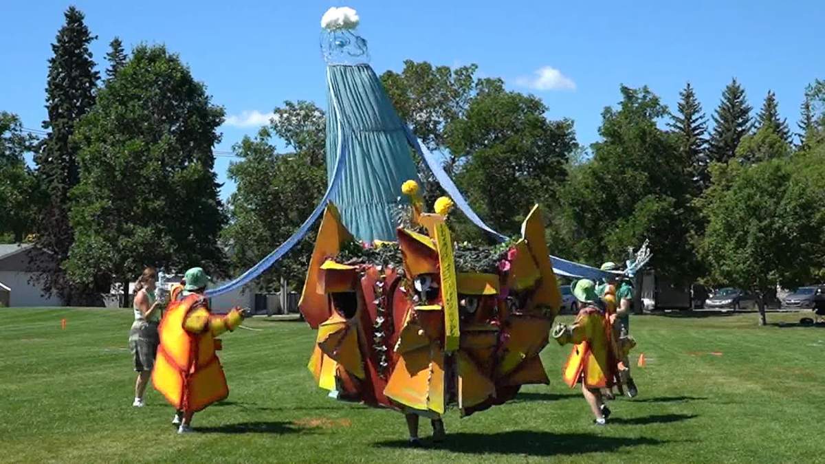 Sum Theatre is making the switch to matinee performances of 'The Other Side of the River' in Saskatoon parks because of the heat warnings.