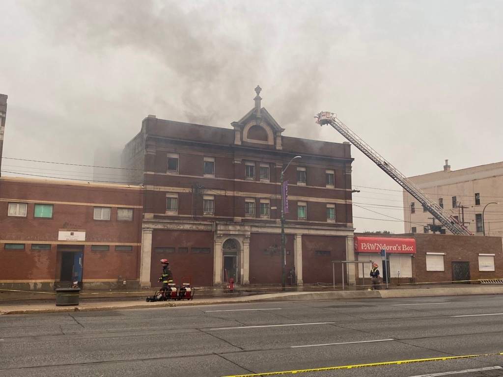 Winnipeg firefighters battle building blaze on Main Street - image