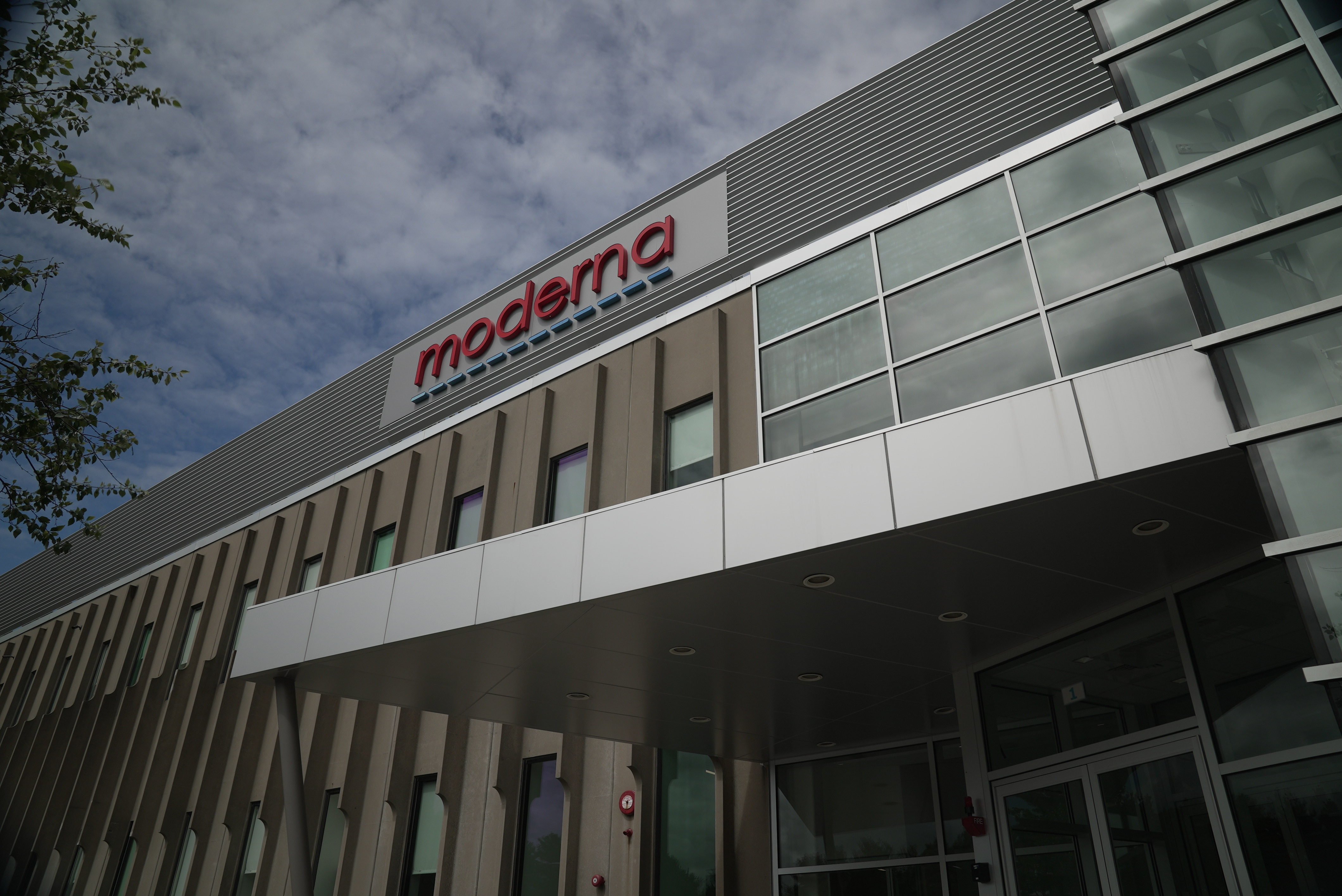 For two days in September, Global News became the only Canadian news outlet ever to be invited inside Moderna’s operations.