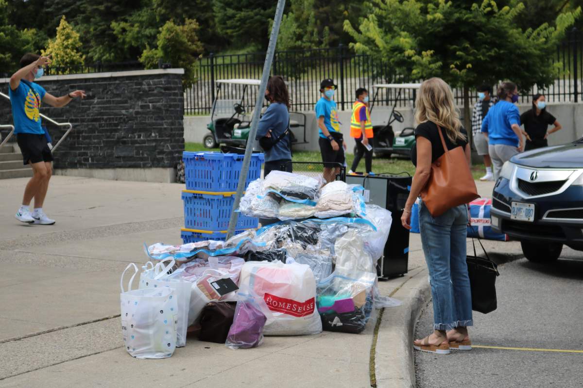 Students moving into residency for the new school year on Sept. 3, 2021