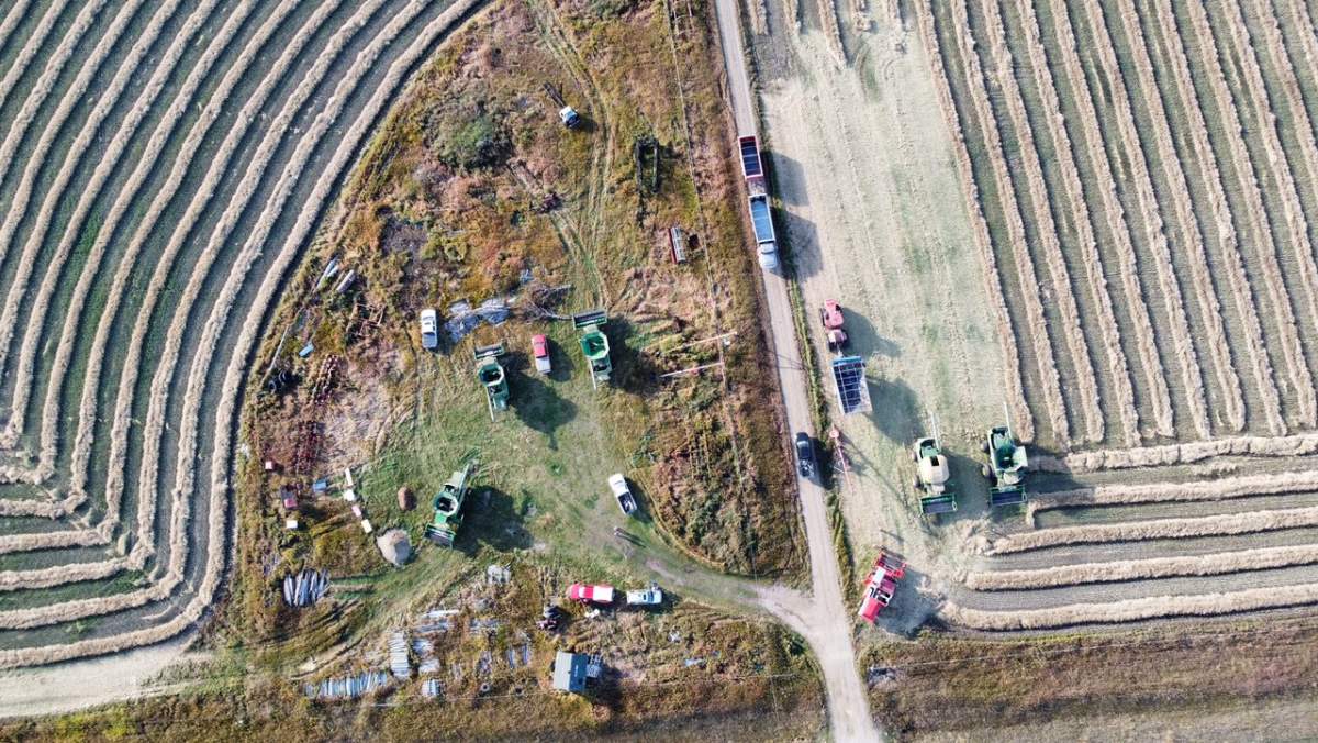 The community came together to help Dean Doll harvest his crops after he was injured in a hit and run.