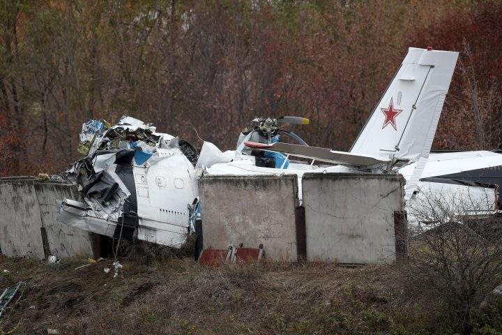 The site of the crash of a Let L-410 Turbolet short-range transport aircraft belonging to an aero club in the town of Menzelinsk.