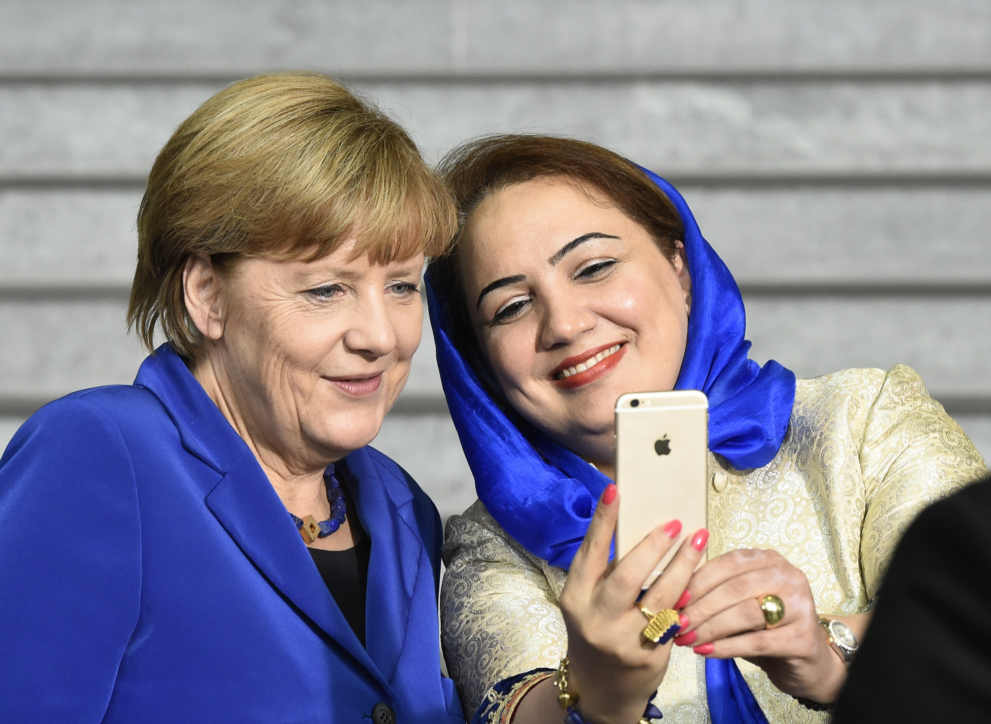Shukria Barakzai takes a selfie with German Chancellor Angela Merkel in 2015.