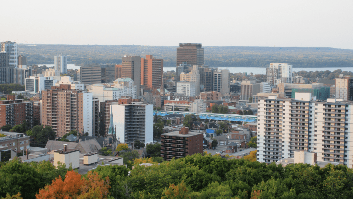 Environment Canada issued a special weather statement alerting residents of expected strong wind gusts in Southern Ontario on Monday night.