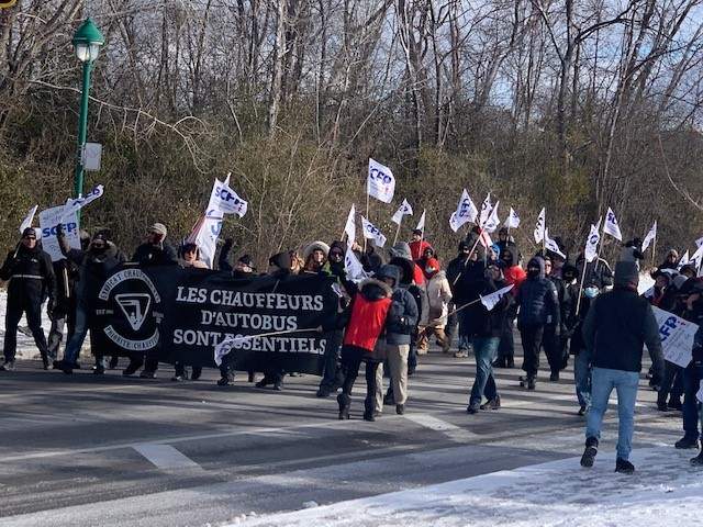 On Saturday, 625 Laval bus drivers walked off the job, leaving transit users without service. Nov. 27, 2021.