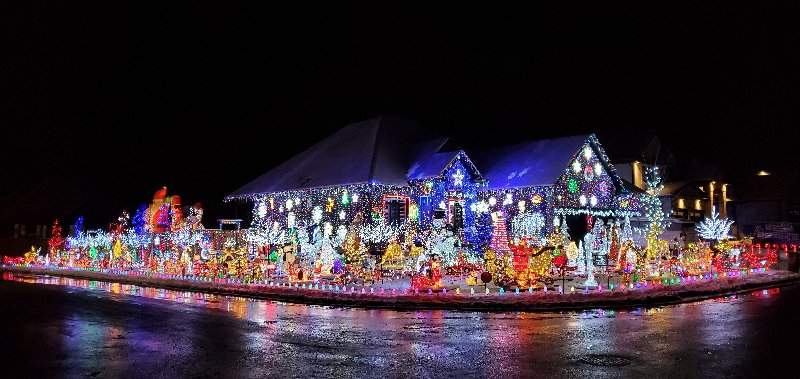 The Vanleeuwen family's display at 220 Songbird Lane in Ilderton, Ont. 