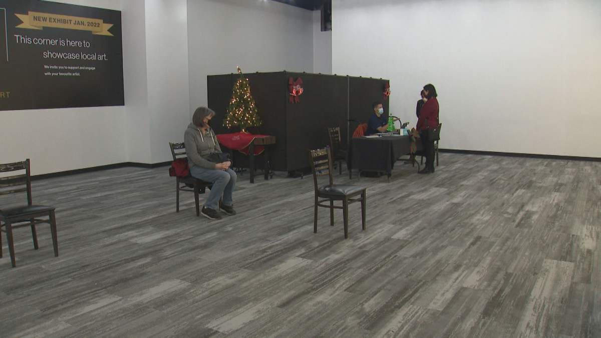 A pop-up vaccination clinic in Calgary’s Southcentre Mall is pictured on Dec. 14, 2021.
