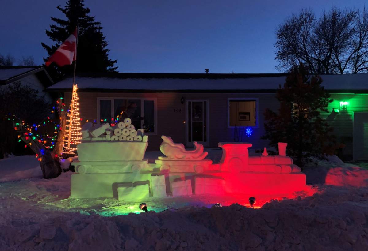 Here is an entry from the City of Melfort’s holiday light contest.