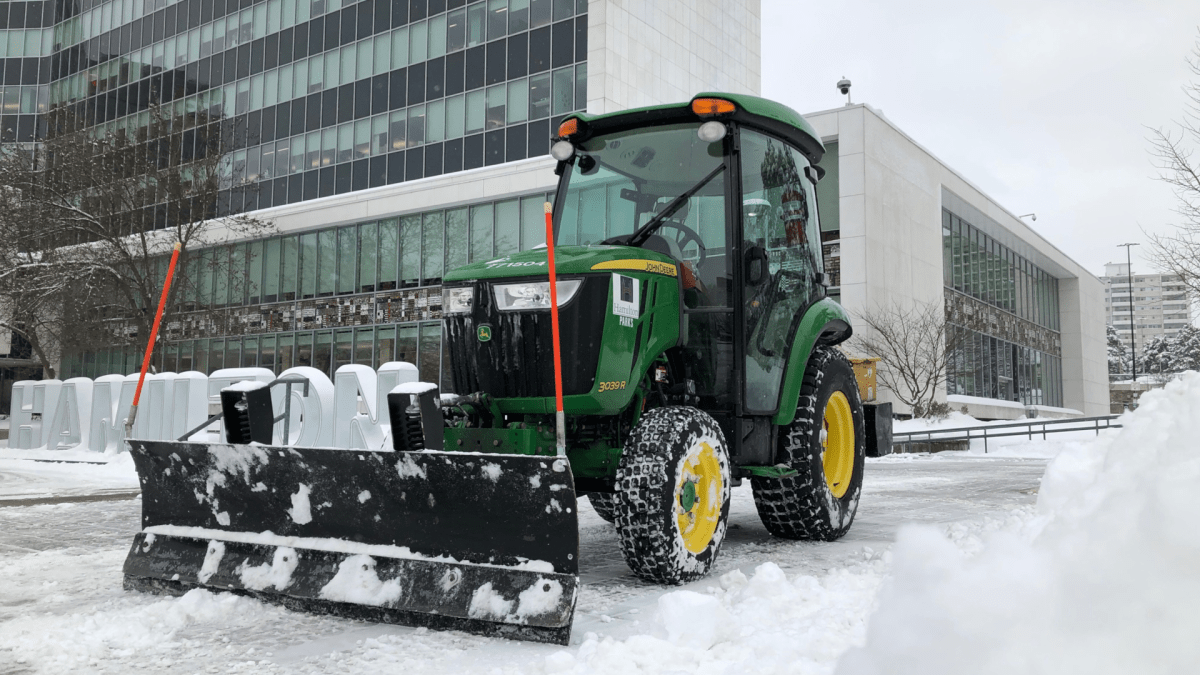 Snow storm hits Hamilton City Hall