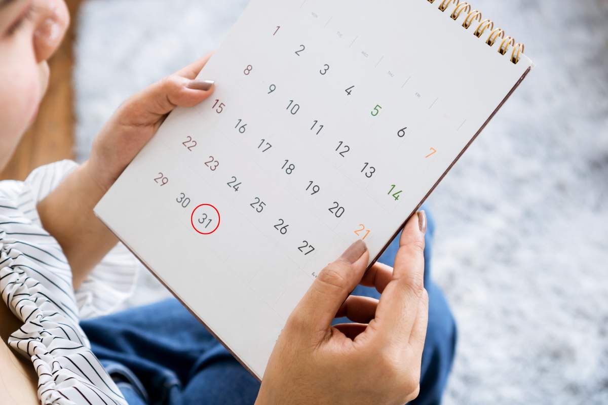 What does it mean to get a working notice of termination? Employment lawyer explains - image