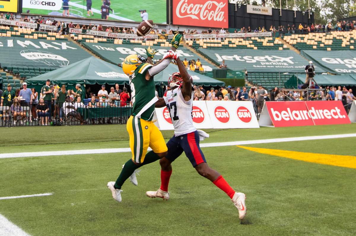 Jonathon Mincy knocks down a pass vs. the Alouettes